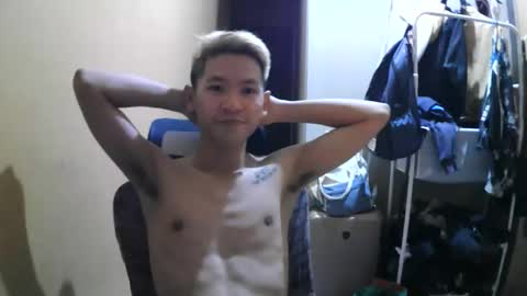 riiichie12 online show from November 3, 6:31 pm