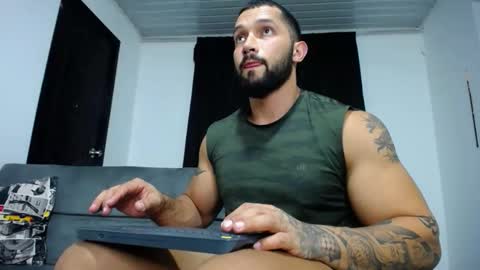 Riley Bryant19 online show from October 27, 2:55 am