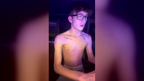 RileyBex online show from April 30, 1:32 am