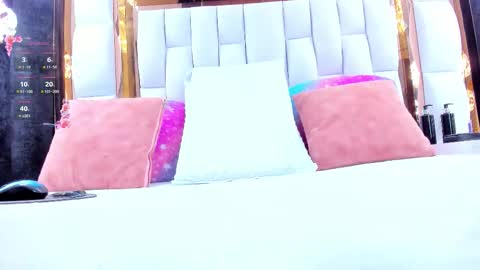 Riley online show from March 25, 11:50 am