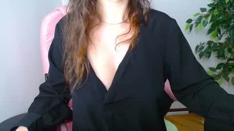 Ripe cherries online show from September 23, 8:15 pm