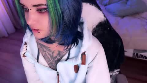   DianaBrite            fansl y online show from October 24, 2:07 pm