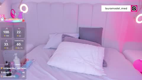 Riri Candy online show from October 30, 6:03 am