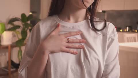 Akemi online show from February 5, 4:32 pm