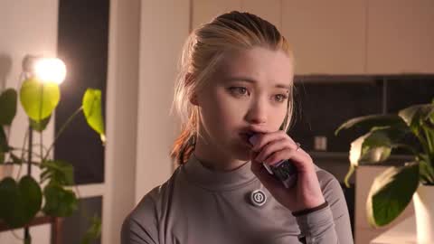 Akemi online show from February 22, 4:09 pm