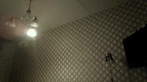 rob18997 online show from December 18, 4:46 pm