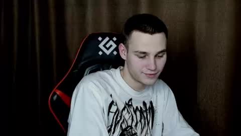 robert10211 online show from February 13, 7:21 pm