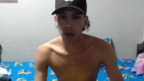 robert_kingg online show from February 3, 7:24 am