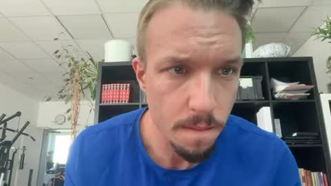 robert_x666 online show from July 28, 11:28 am