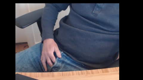 robidan6923 online show from February 26, 2:38 pm