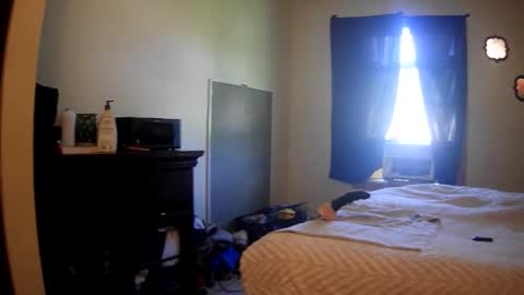 RobinHEAD online show from April 17, 3:47 pm