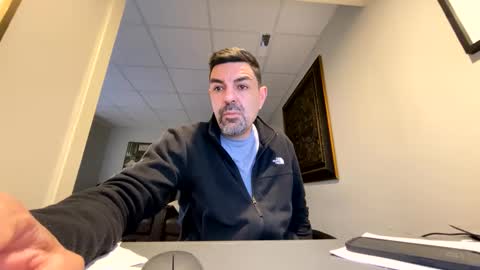 Snapshot of roblatino12 chatting on February 25, 9:26 pm roblatino12 online show from February 25, 9:26 pm