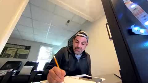 roblatino12 online show from December 16, 5:30 pm