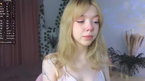 rochelle_dolly online show from January 9, 3:39 pm