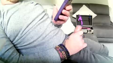 Joey online show from January 3, 2:30 pm