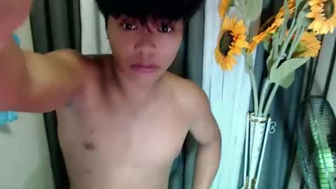 rocky_feller123 online show from May 11, 2:45 pm