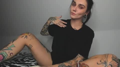 Snapshot of rokiinbaby chatting on December 23, 9:08 pm rokiinbaby online show from December 23, 9:08 pm