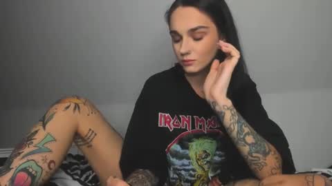 Snapshot of rokiinbaby chatting on December 17, 8:43 pm rokiinbaby online show from December 17, 8:43 pm