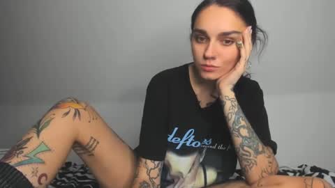 Snapshot of rokiinbaby chatting on December 7, 8:22 pm rokiinbaby online show from December 7, 8:22 pm