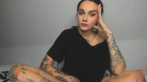 Snapshot of rokiinbaby chatting on December 5, 8:17 pm rokiinbaby online show from December 5, 8:17 pm