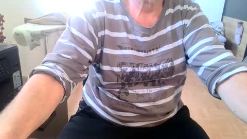 rolandloser1000 online show from December 29, 10:01 am