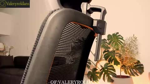 Valery Roldans online show from February 12, 3:29 am