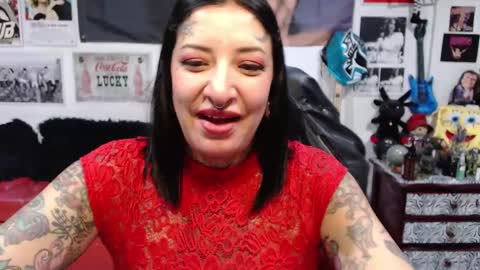 Snapshot of rollyderolandia666 chatting on February 14, 11:42 pm Rolly online show from February 14, 11:42 pm