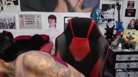 Snapshot of rollyderolandia666 chatting on March 6, 1:16 am Rolly online show from March 6, 1:16 am