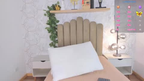   online show from September 22, 11:47 am