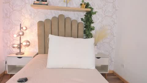   online show from October 23, 12:17 pm