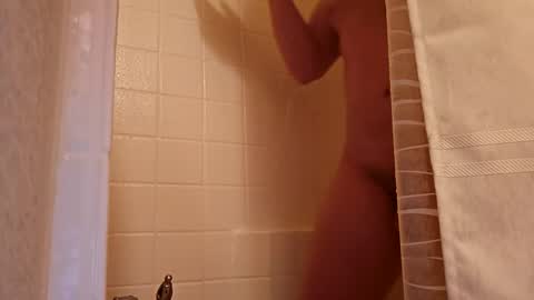 Snapshot of romanteeks chatting on February 26, 5:31 pm romanteeks online show from February 26, 5:31 pm