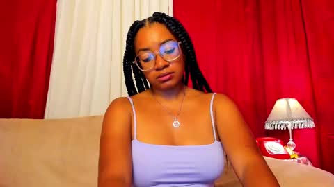 Snapshot of romantic_stargirl chatting on October 6, 1:23 am Is A Belle online show from October 6, 1:23 am