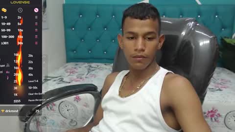 Snapshot of rory_castro chatting on October 18, 12:26 am RORY CASTRO online show from October 18, 12:26 am