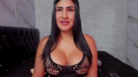 ROSALIA insta rosalia 10hoot online show from April 16, 8:20 pm