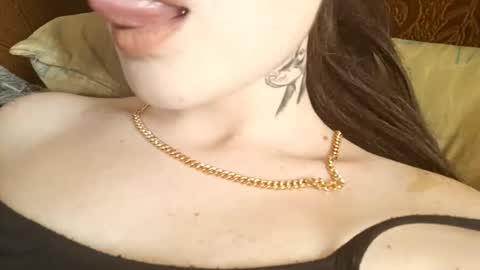 Snapshot of rosalinapierce chatting on October 11, 12:10 pm Alicia online show from October 11, 12:10 pm