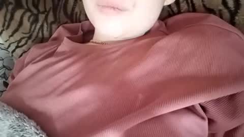 Snapshot of rosalinapierce chatting on October 19, 7:46 am Alicia online show from October 19, 7:46 am