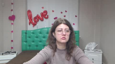 RoseHille online show from February 22, 6:50 am