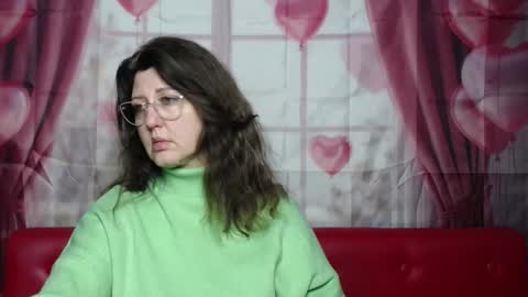 RoseHille online show from February 4, 3:05 pm