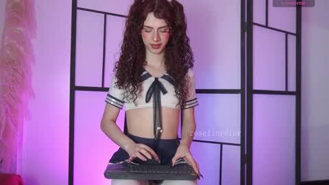 Lyla OF roselinedior online show from February 13, 5:16 pm