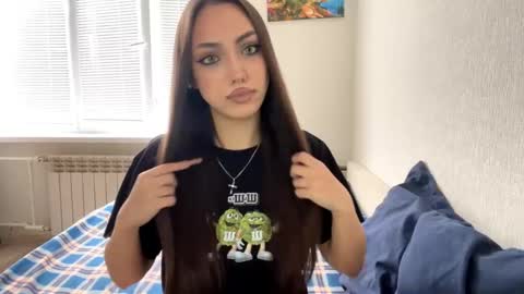 Snapshot of rosenavillifana chatting on October 15, 10:49 am Mimi online show from October 15, 10:49 am