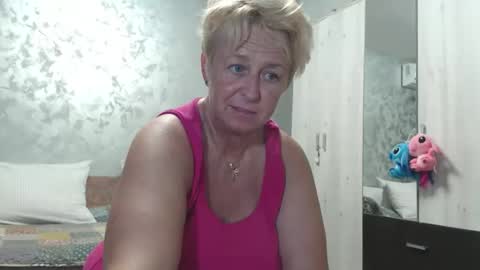 Snapshot of roses_and_lillies chatting on September 13, 8:55 pm Lovepinklilly online show from September 13, 8:55 pm