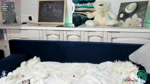 Rose  online show from April 4, 9:38 am