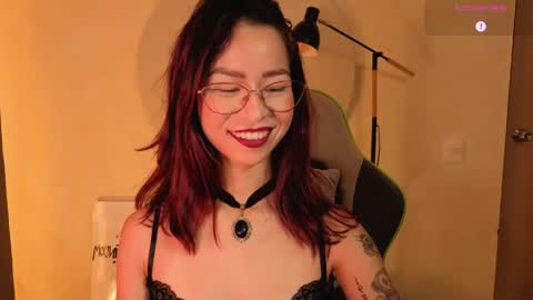 Miss Rosse online show from April 29, 2:00 pm