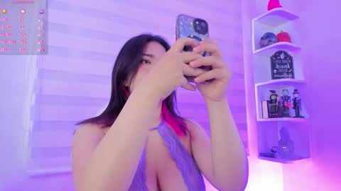 Snapshot of rosse_amyy chatting on October 17, 12:09 pm online show from October 17, 12:09 pm