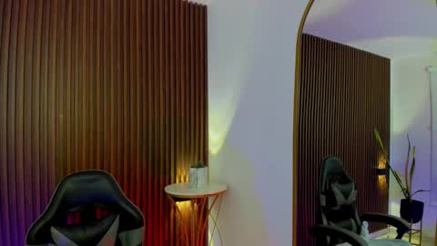 rossie_lanie_ online show from March 24, 7:31 pm