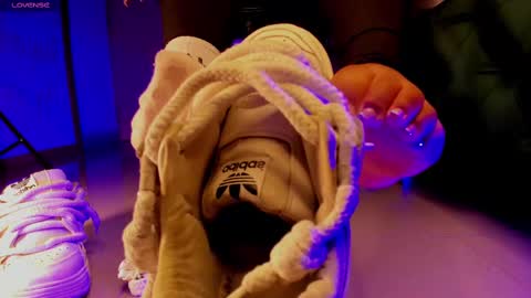 rosyejones online show from November 23, 4:21 am