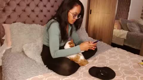 Snapshot of rouss_henao chatting on October 12, 9:57 am Rouss marie henao online show from October 12, 9:57 am