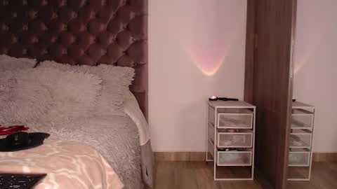 Rouss marie henao  online show from November 2, 11:05 pm