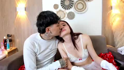 rousse_n_kenji online show from May 21, 7:42 pm