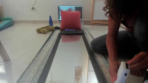 Rosa online show from December 1, 6:21 pm